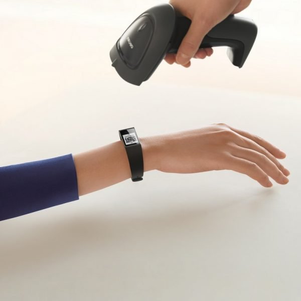 Xiaomi Mi Smart Band 4C Negra - Imagen 3